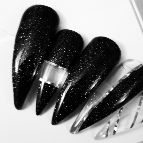 Black glitter w gold n negative space stiletto luxury acrylic press on nails - Picture 4 of 4